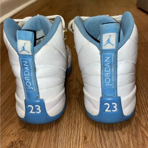 Jordan 12 retro University (NC) Blue - Picture 3 of 11